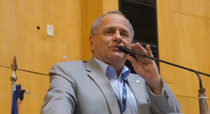 Ex-deputado federal só vai 'casar' com o partido se houver garantia de espaço para disputar o Palácio Anchieta. Para isso, no entanto, aguarda chancela do presidente da sigla, Roberto Jefferson, que está preso