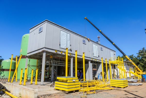 Eletrocentro (ou sala elétrica) da planta de dessalinização da ArcelorMittal Tubarão