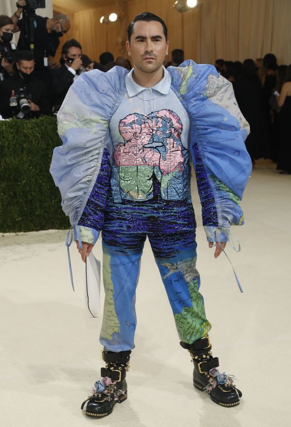MET Gala 2021: o ator, produtor e comediante canadense Dan Levy por Reuters/Folhapress