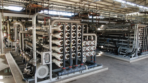 Sistema de ultrafiltração: a planta utiliza tecnologia de osmose reversa, a mais usada no mundo e já presente em países como Israel, Espanha, Estados Unidos e outros.