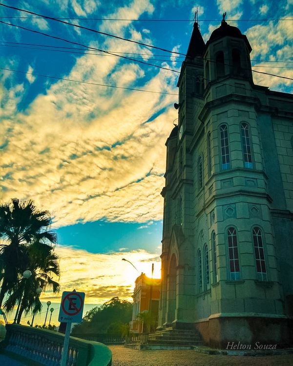 Igreja Martriz de São João Batista  por Lívia Vieira 