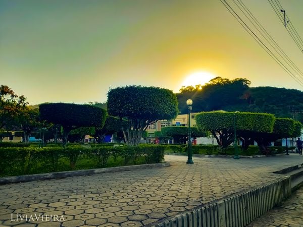 Jardim Municipal de Muqui por Lívia Vieira 