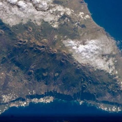 Segundo especialistas, chance de erupção nas Ilhas Canárias causar ondas gigantes no Oceano Atlântico existe, mas é raríssima e seria no pior dos cenários