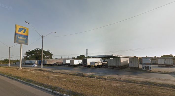 Rendido em São Mateus, casal foi deixado em uma estrada no interior de Linhares, no Norte do Estado, na madrugada de quarta-feira (15)