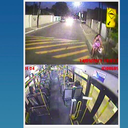 Nas imagens, é possível ver o movimento dentro e fora do coletivo no momento do atropelamento. A mãe aparece na bicicleta com a filha na garupa