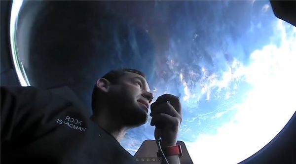 Primeiras imagens do voo espacial com civis da SpaceX são divulgadas