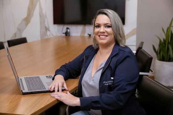 Médica pós-graduada em cirurgia dermatológica, Letícia Rizzo