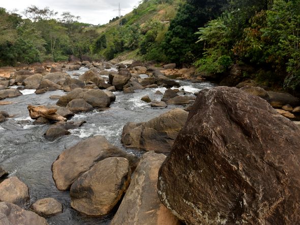 Rio Santa Maria da Vitória, em Santa Leopoldina por Ricardo Medeiros