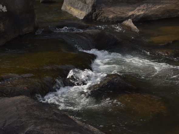 Rio Santa Maria da Vitória, em Santa Leopoldina por Ricardo Medeiros
