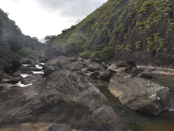 Rio Santa Maria da Vitória, em Santa Leopoldina por Ricardo Medeiros