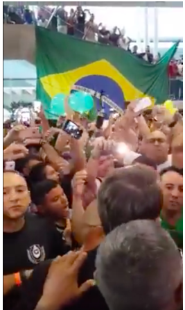 Passando a Limpo: Vídeo de Bolsonaro ovacionado em aeroporto foi feito em Natal, e não em Nova York