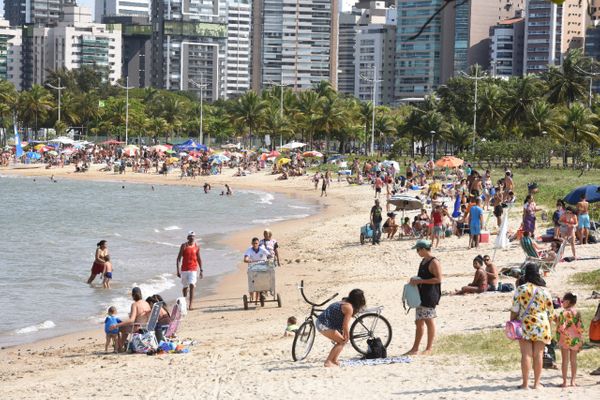 Primeiro domingo da Primavera é de sol, praia e vento por Carlos Alberto Silva