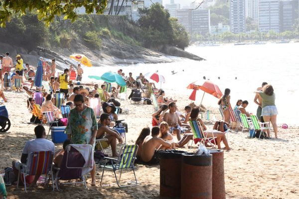 Primeiro domingo da Primavera é de sol, praia e vento por Carlos Alberto Silva