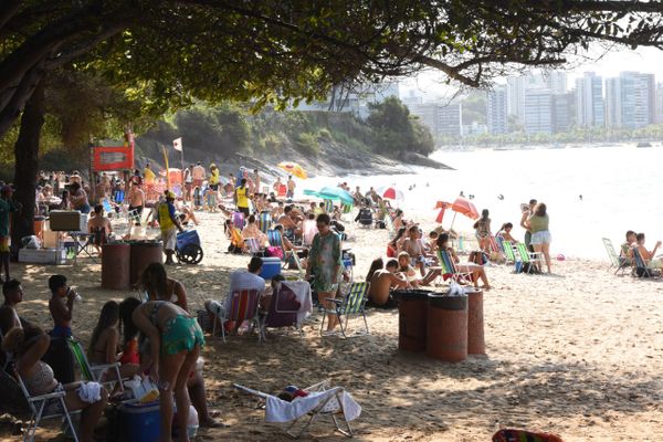 Primeiro domingo da Primavera é de sol, praia e vento por Carlos Alberto Silva