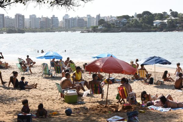 Primeiro domingo da Primavera é de sol, praia e vento por Carlos Alberto Silva