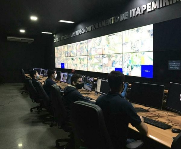 A central de videomonitoramento da Guarda Municipal de Itapemirim