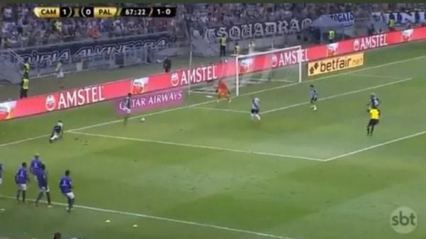 Gol que garantiu o Palmeiras na decisão da Libertadores foi ilegal