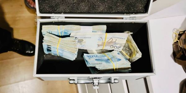 PF mira empresas do ES suspeitas de movimentar mais de R$ 1 bi em esquema ilegal por Divulgação/PF