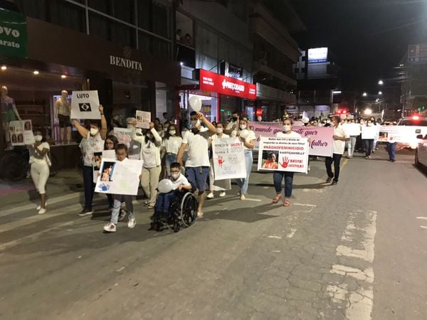 Manifestação pediu paz e o fim da violência contra a mulher