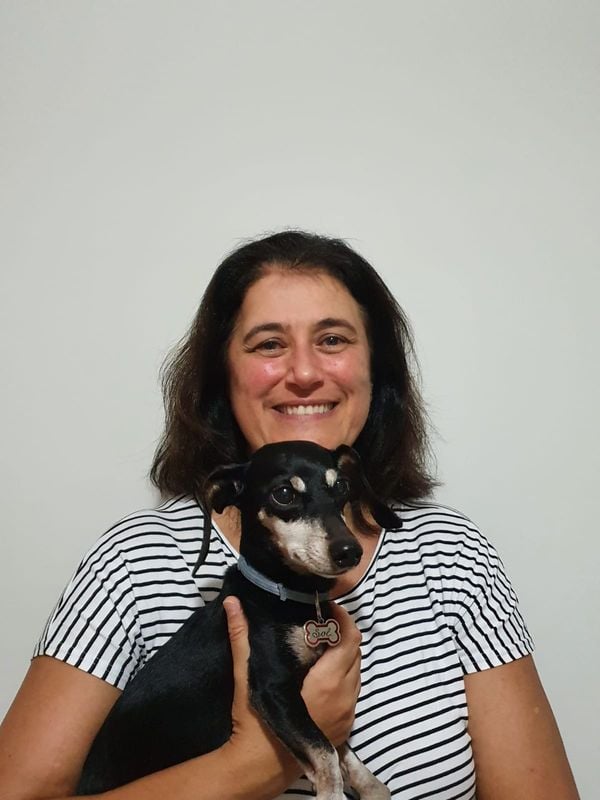 A médica-veterinária, especialista, Mestre e Doutora em Neurologia Veterinária, Luciana Felício de Paula Maestri, explica sobre a Doença de Alzheimer em cães e gatos