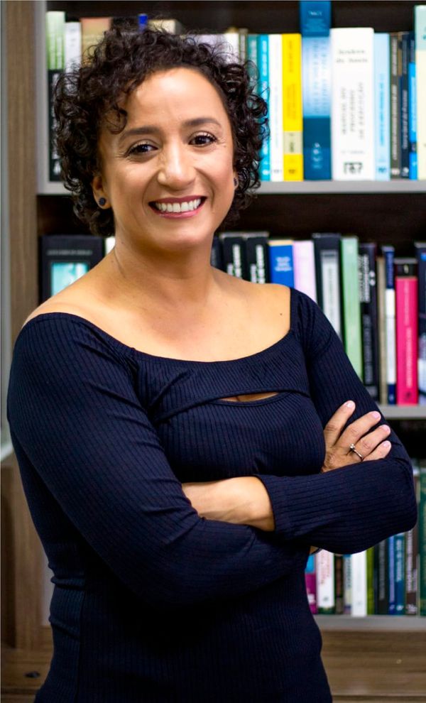 Advogada Erica Neves
