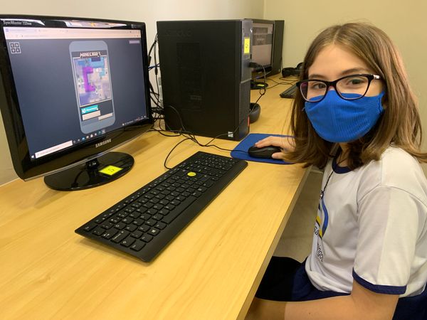 A Hora do Código é um movimento global em que estudantes de escolas de todo o planeta, durante uma hora, realizam uma atividade de codificação e introdução à programação.
