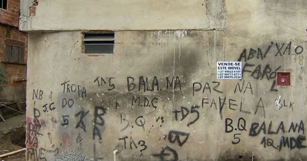 Criminosos deixaram mensagens nos muros de Nova Palestina, em Vitória