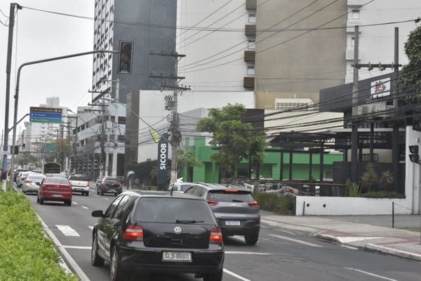 Na Reta da penha e em vários outros pontos da Capital, semáforos apagaram sem energia por Ricardo Medeiros