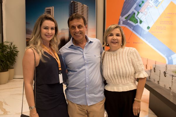  Erika Finamore, João Carlos e Silvia Vargas