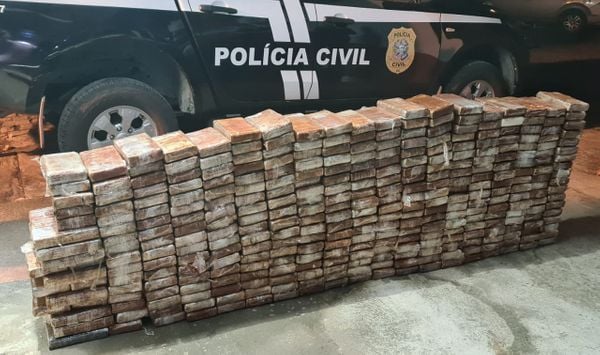 Polícia apreende 350 kg de cocaína que iriam do ES à Europa em chapa de granito por Polícia Civil