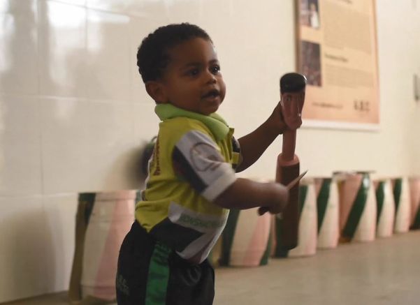 Tradições na banda de Congo são passadas de geração em geração na Serra 