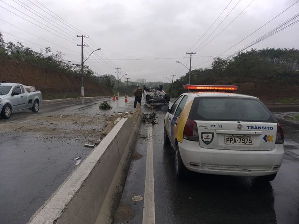 Acidente na Avenida Norte Sul, na Serra por Agente Negrelli
