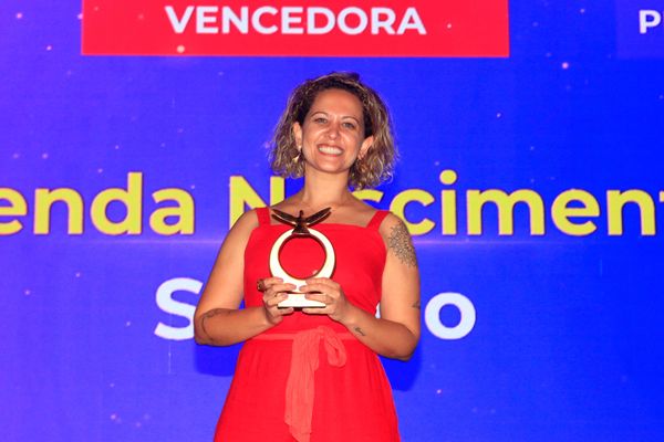 Colibri 2021: Brenda Nascimento foi a vencedora da categoria Melhor Profissional de Marketing, uma novidade desta edição do prêmio.
