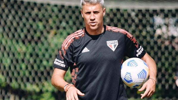 Além dele, outros profissionais da comissão técnica também foram demitidos