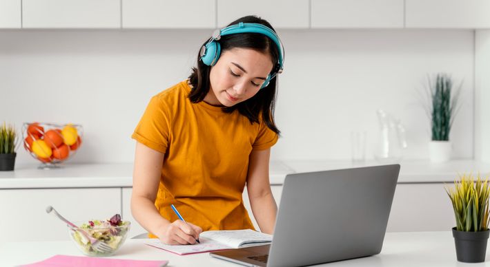 Interessados podem se inscrever até 24 de outubro; para participar, é necessário ter mais de 16 anos e acesso à internet. Veja a lista de opções