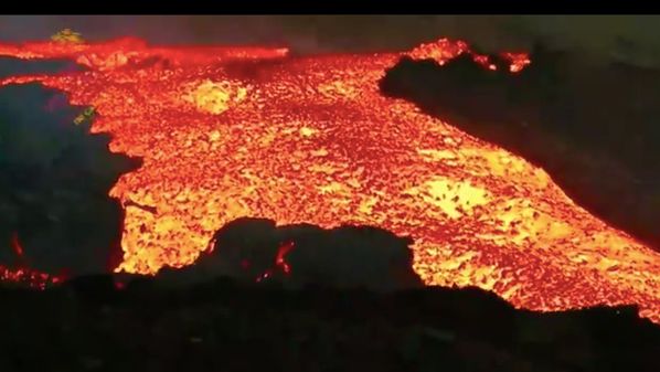 Cumbre Vieja estava adormecido há décadas e entrou em erupção no dia 19 de setembro. No Brasil, vulcão ficou conhecido pela possibilidade remota de causar um tsunami no país