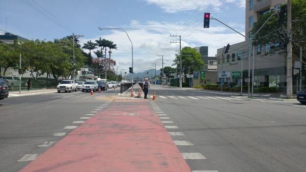 Trânsito na Avenida Leitão da Silva é liberado