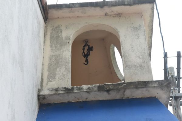 O sino da Igreja de Nossa Senhora de Sant'Ana, em Manguinhos, foi furtado