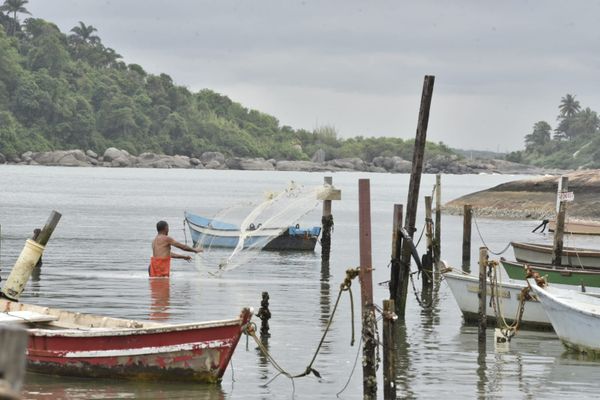 Frente fria deixa o tempo "cinza" em Vitória na manhã desta segunda-feira (18) por Ricardo Medeiros