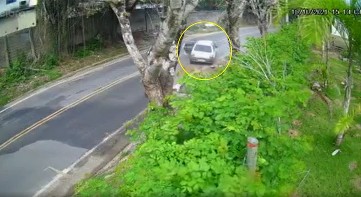 A Polícia Militar afirmou que foi constatado que o condutor não possuía habilitação e que os feridos foram socorridos para o Hospital São Camilo, na sede de Aracruz. Acidente ocorreu na ES 456, em Coqueiral, na orla aracruzense