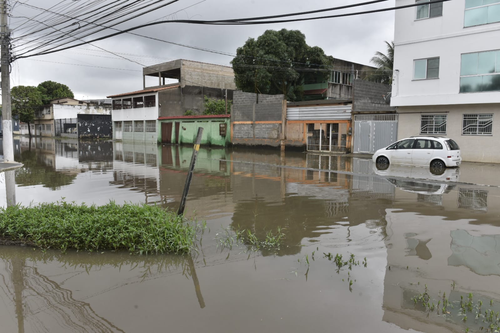 Chuva no ES: ruas alagadas em Jardim Marilândia, Vila Velha