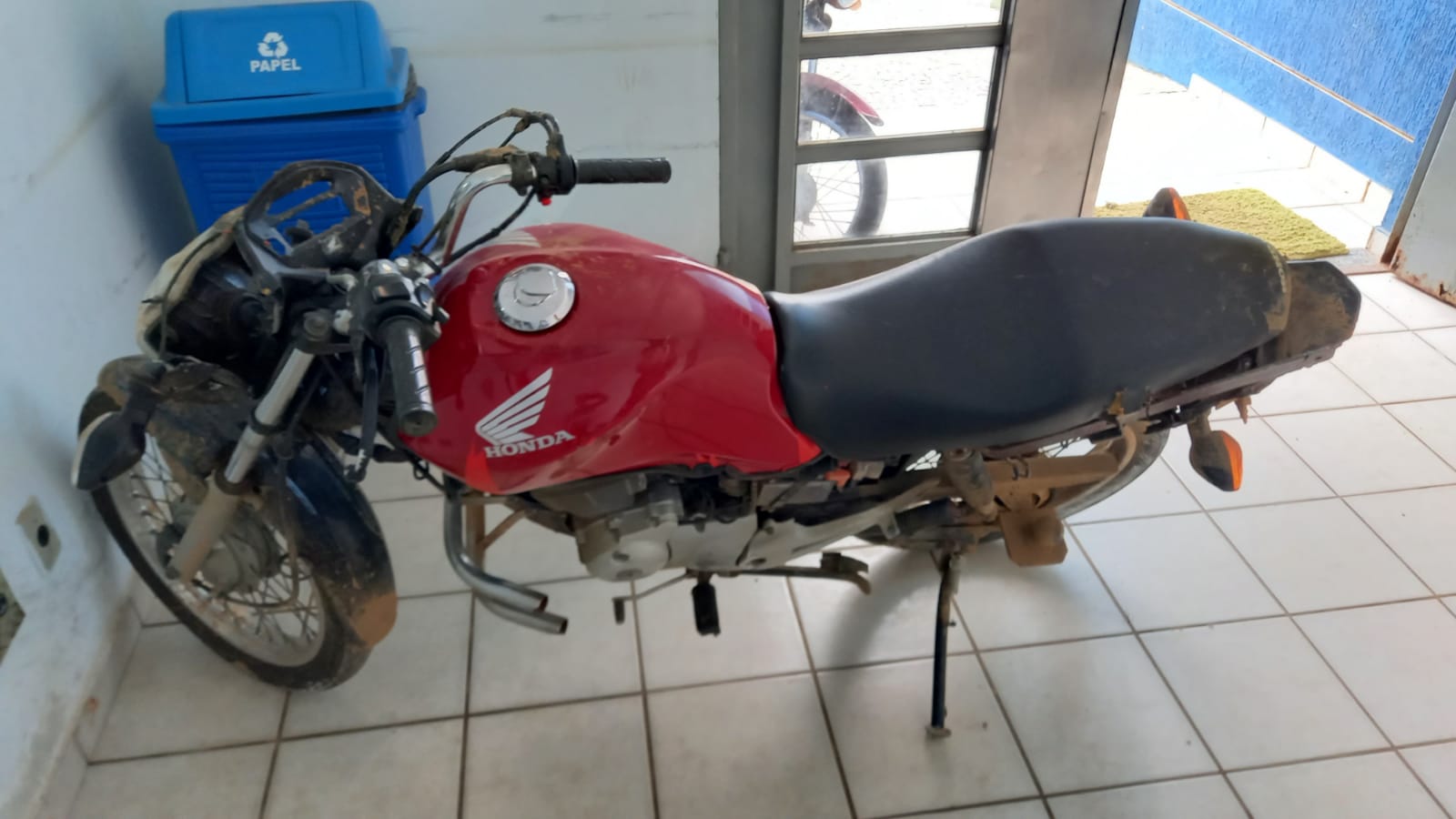Uma das motos roubadas recuperadas pela Policia Militar.