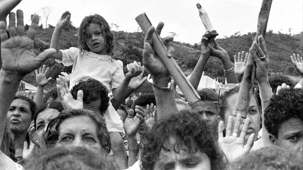 Data: 19/10/1991 - ES - Vitória - Visita do Papa João Paulo II ao Bairro São Pedro por Edson Chagas/Arquivo A Gazeta