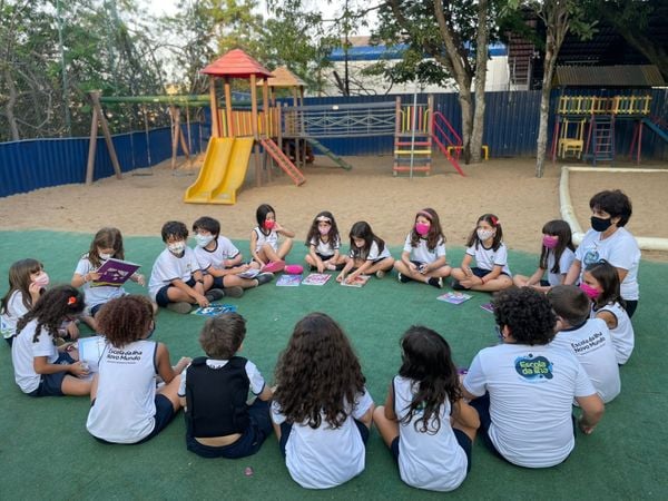 A Escola da Ilha prioriza a valorização do ser humano no centro da evolução digital.