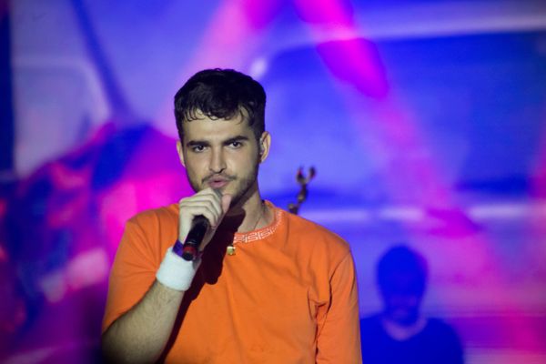 O cantor Jão durante show em São Paulo. Patrícia Devoraes/Brazil Photo Press/Folhapress)
