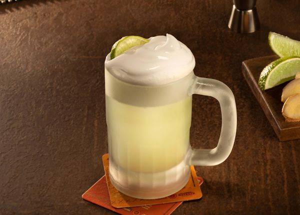 Moscow Mule na caneca do restaurante Outback Steakhouse