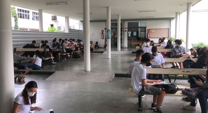 Instituto afirma que vem implantando desde agosto um modelo de ensino flexível com retomada escalonada das aulas, mas calendários não são unificados nos 21 campi