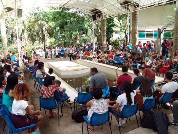 Batismo da Igreja Cristã Maranata em Governador Valadares, em Minas Gerais. por Maranata/Divulgação