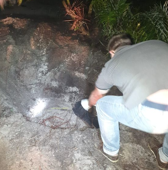 Corpo da mulher foi encontrado na quarta-feira (20), em uma estrada em Presidente Kennedy. Crédito: Polícia Civil
