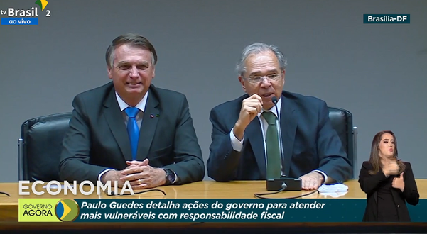 O presidente Jair Bolsonaro ao lado do ministro Paulo Guedes